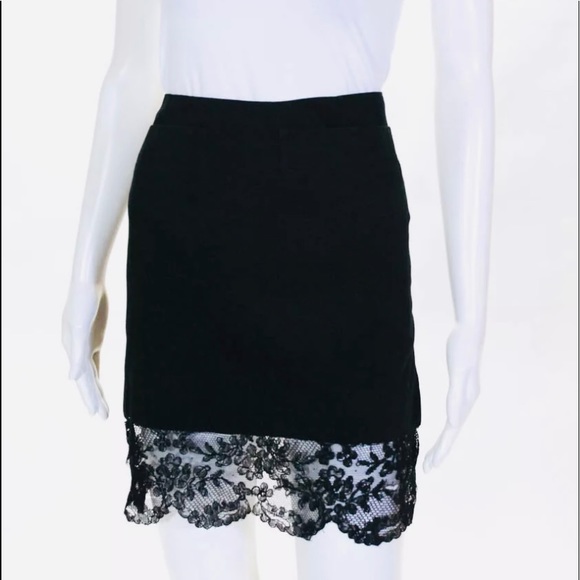 Yves Saint Laurent Dresses & Skirts - Yves Saint Lauren Lace Skirt - Size 38 (US 6)